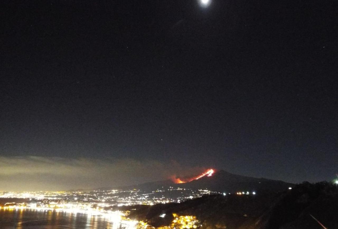 Casa Vacanza Tra Etna E Taormina Villa Ginevra Piedimonte Etneo Eksteriør bilde